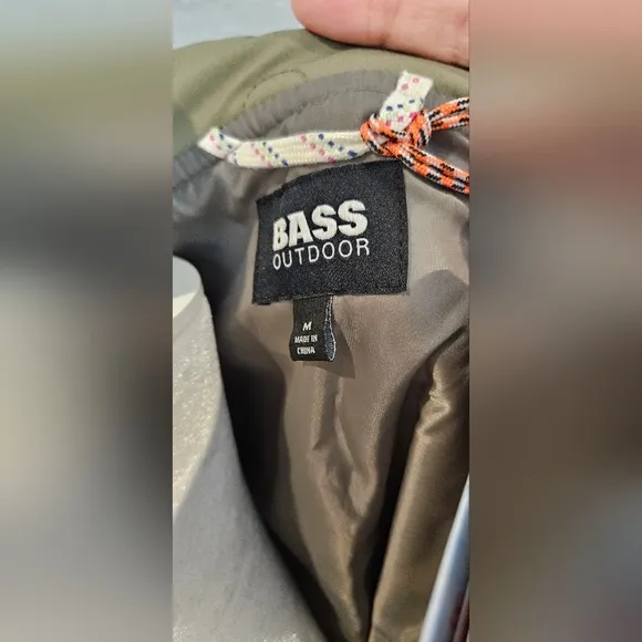 Bass Outdoor Quilted Barn Coat Size Medium NWT