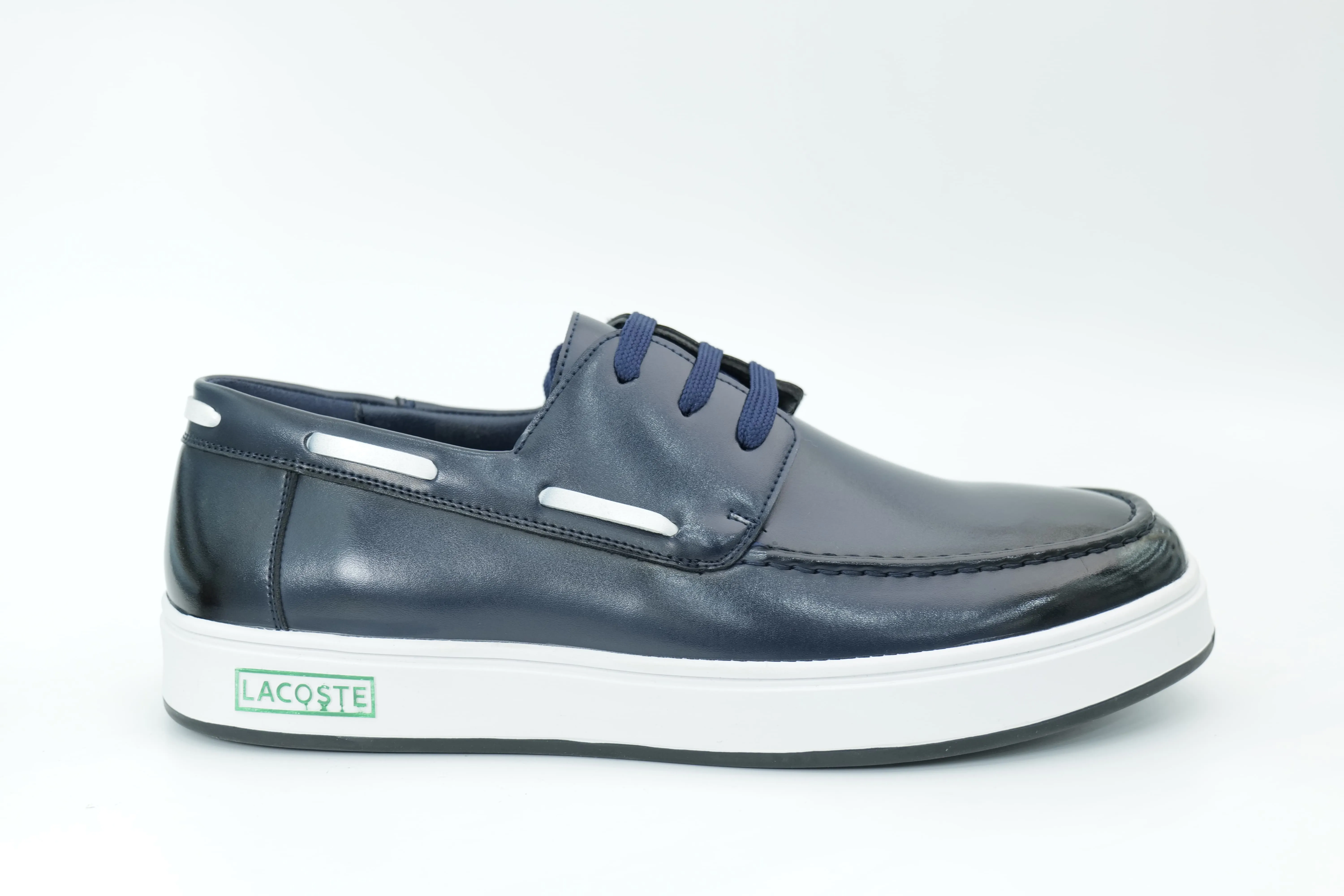 Casual sneakers
