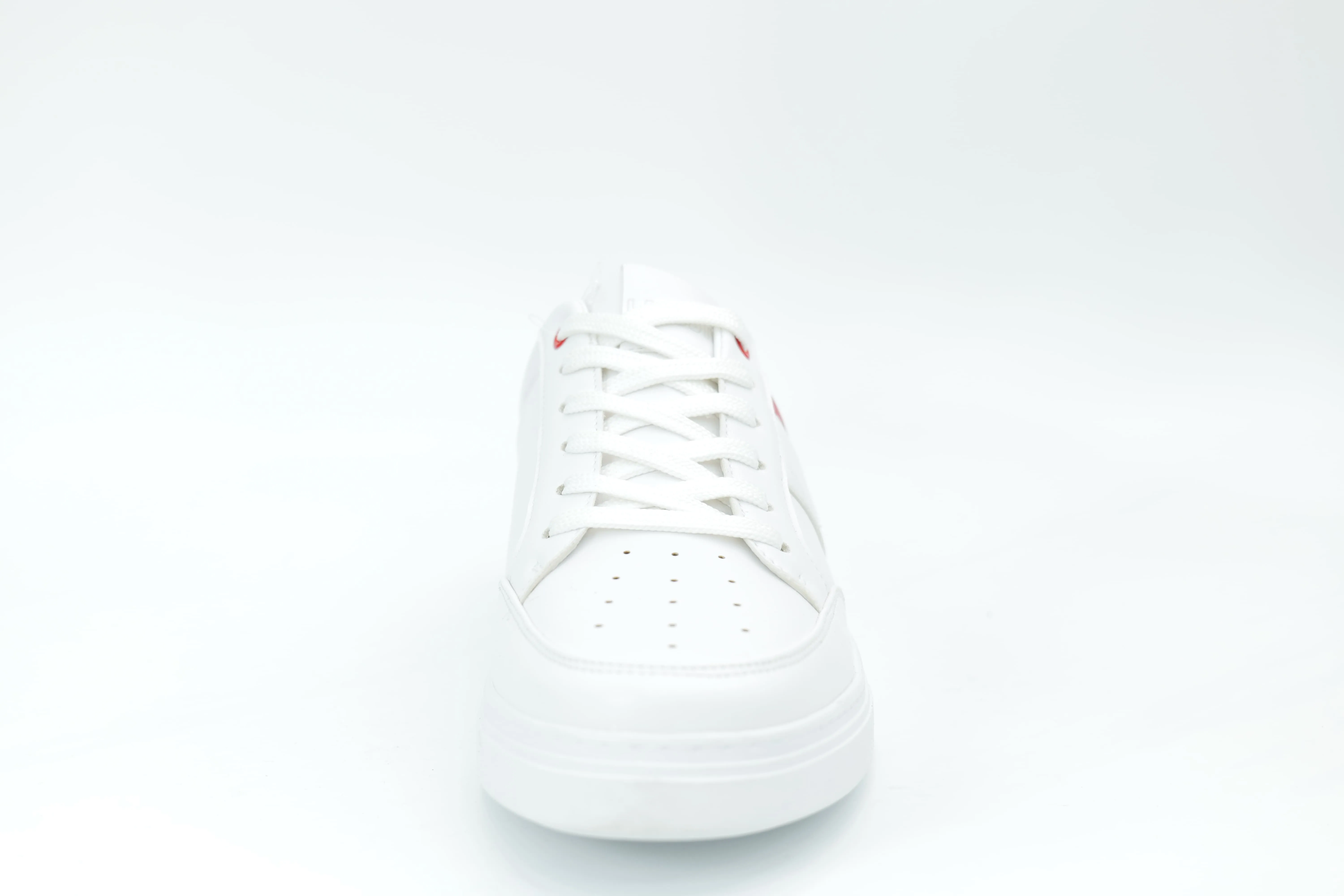 Casual sneakers