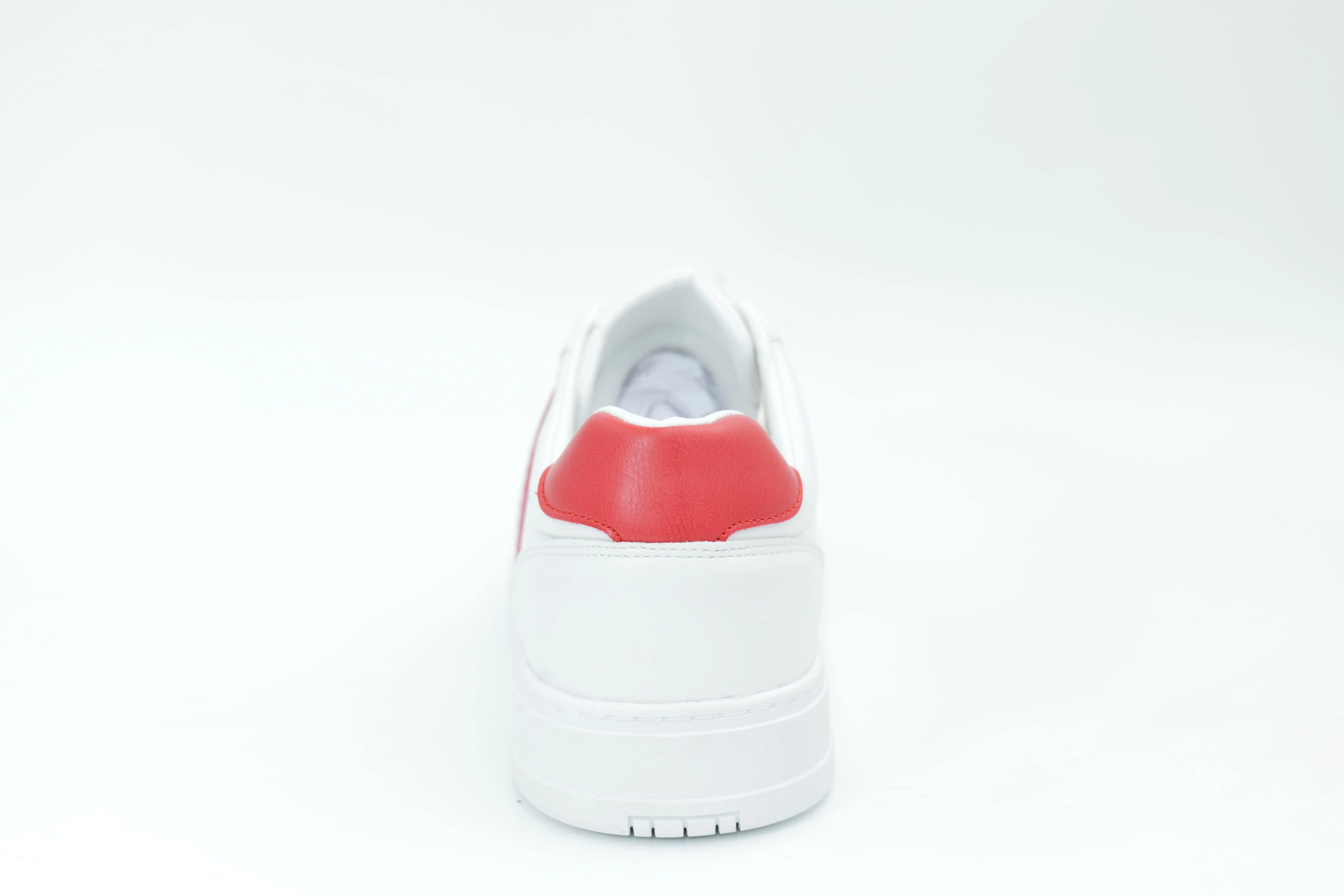 Casual sneakers