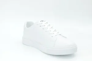 Casual sneakers