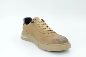 Casual sneakers