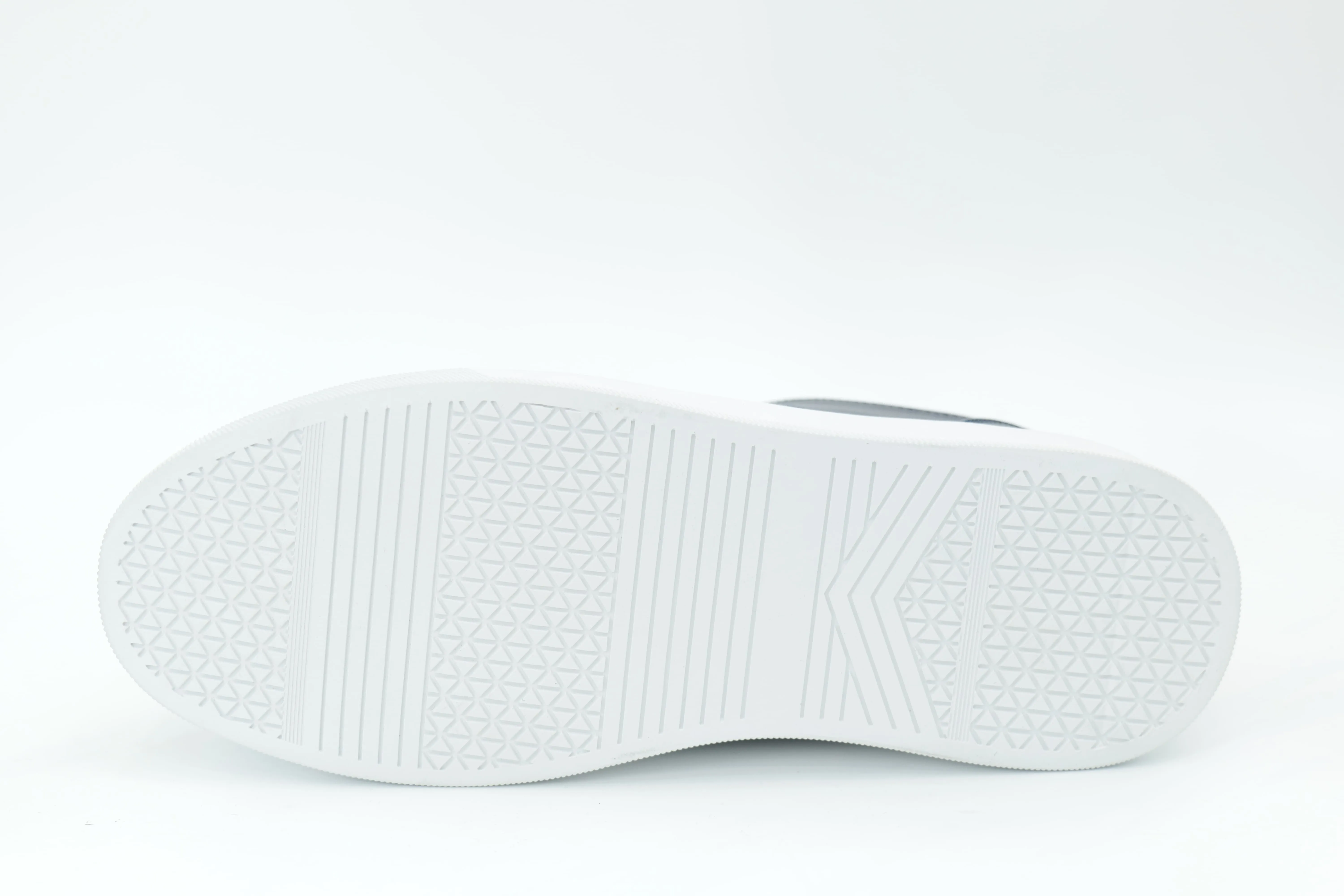 Casual sneakers