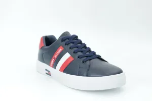 Casual sneakers