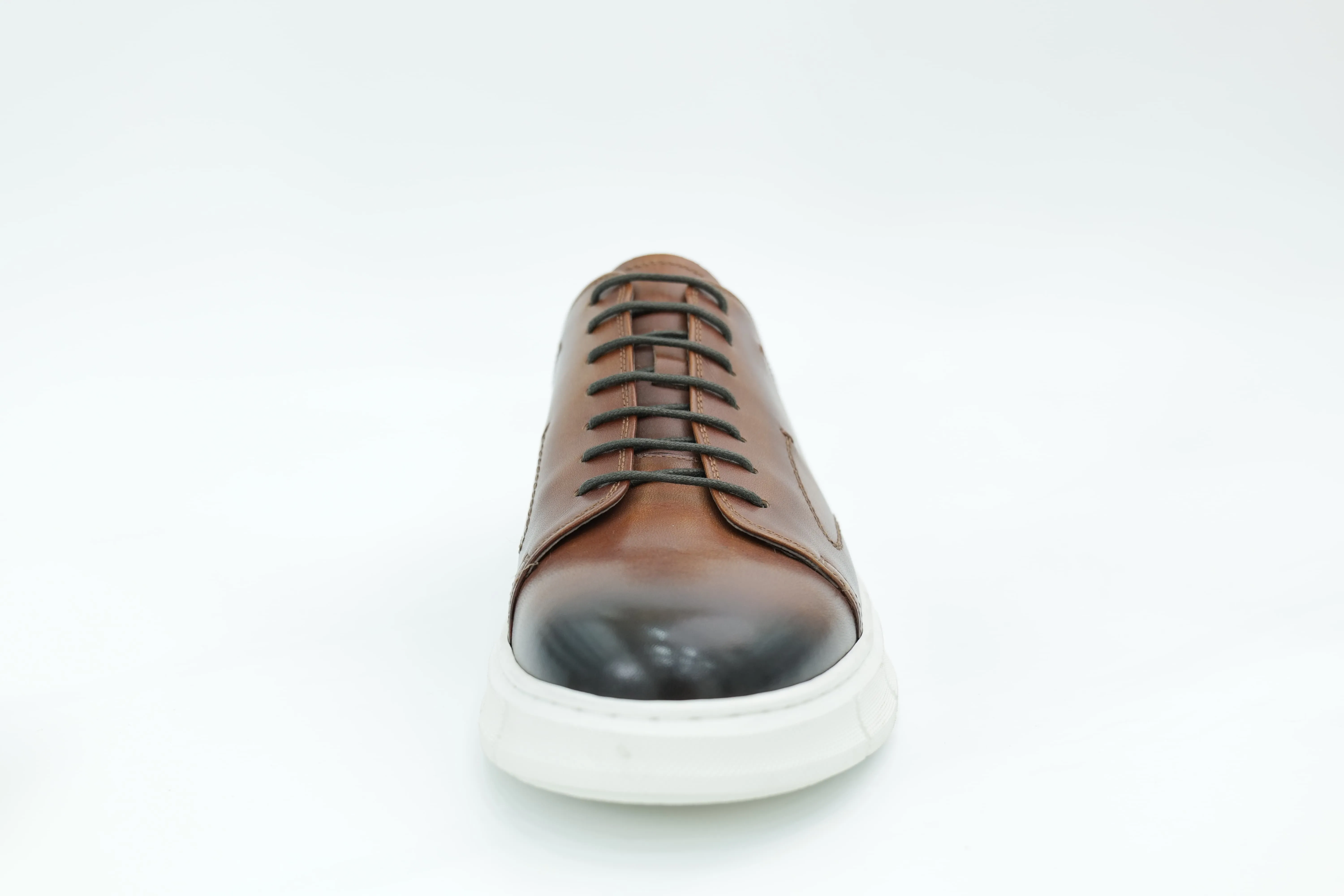 Casual sneakers
