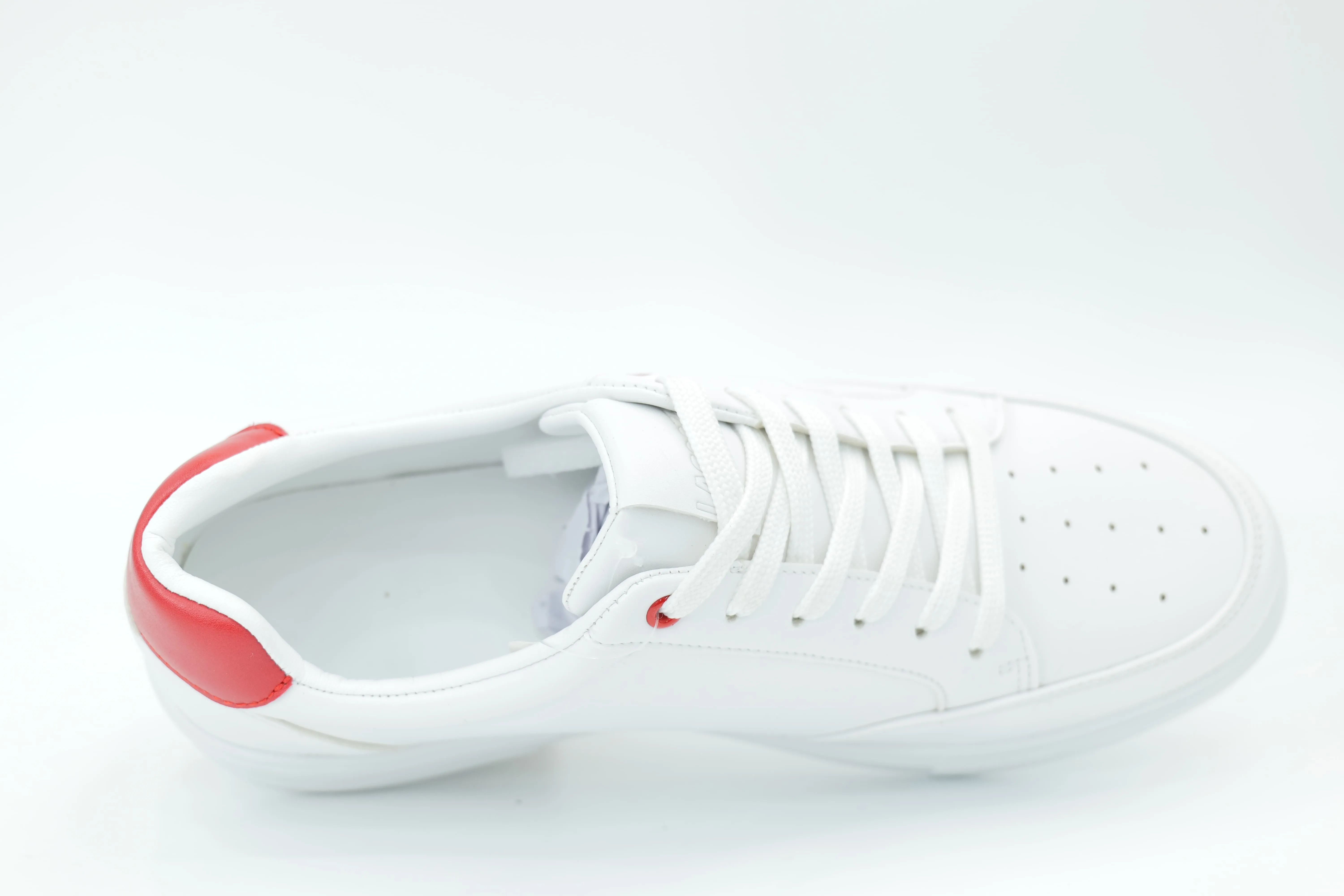 Casual sneakers