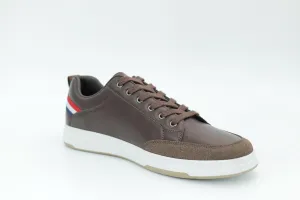 Casual sneakers