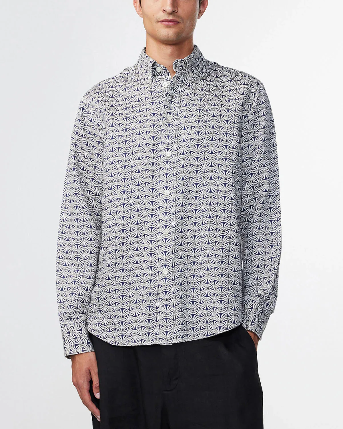 Colby 5709 Taupe-Navy Allover Print