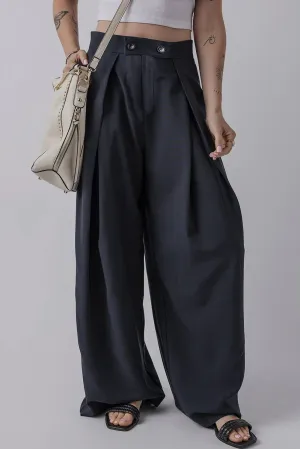 Dark navy wide leg pants with pockets at Beezti