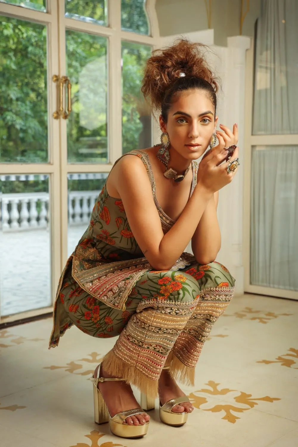 Dilruba bageecha kurta fringe pants rangeen work