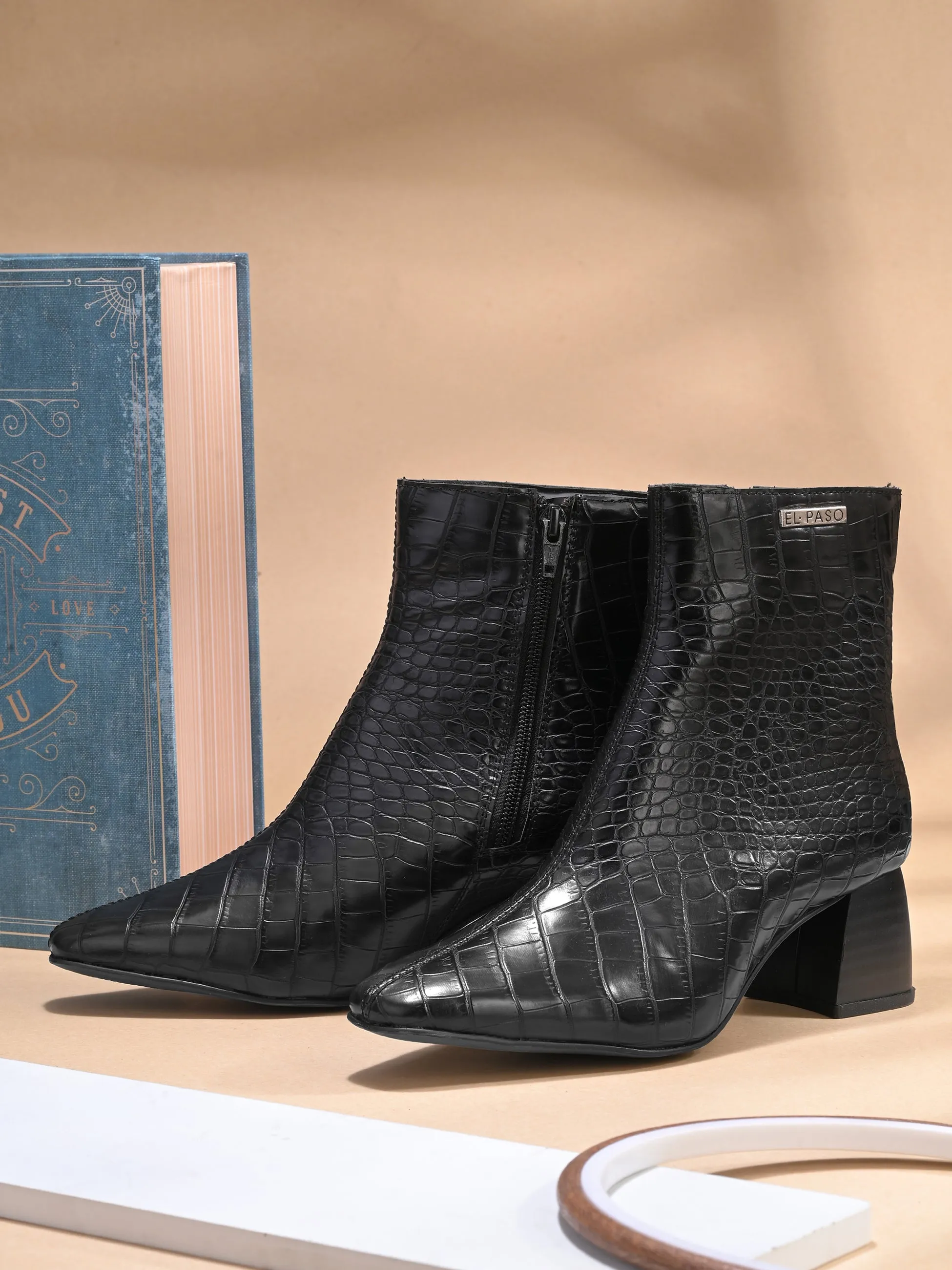 El Paso Women Faux Leather Casual Chelsea Boots