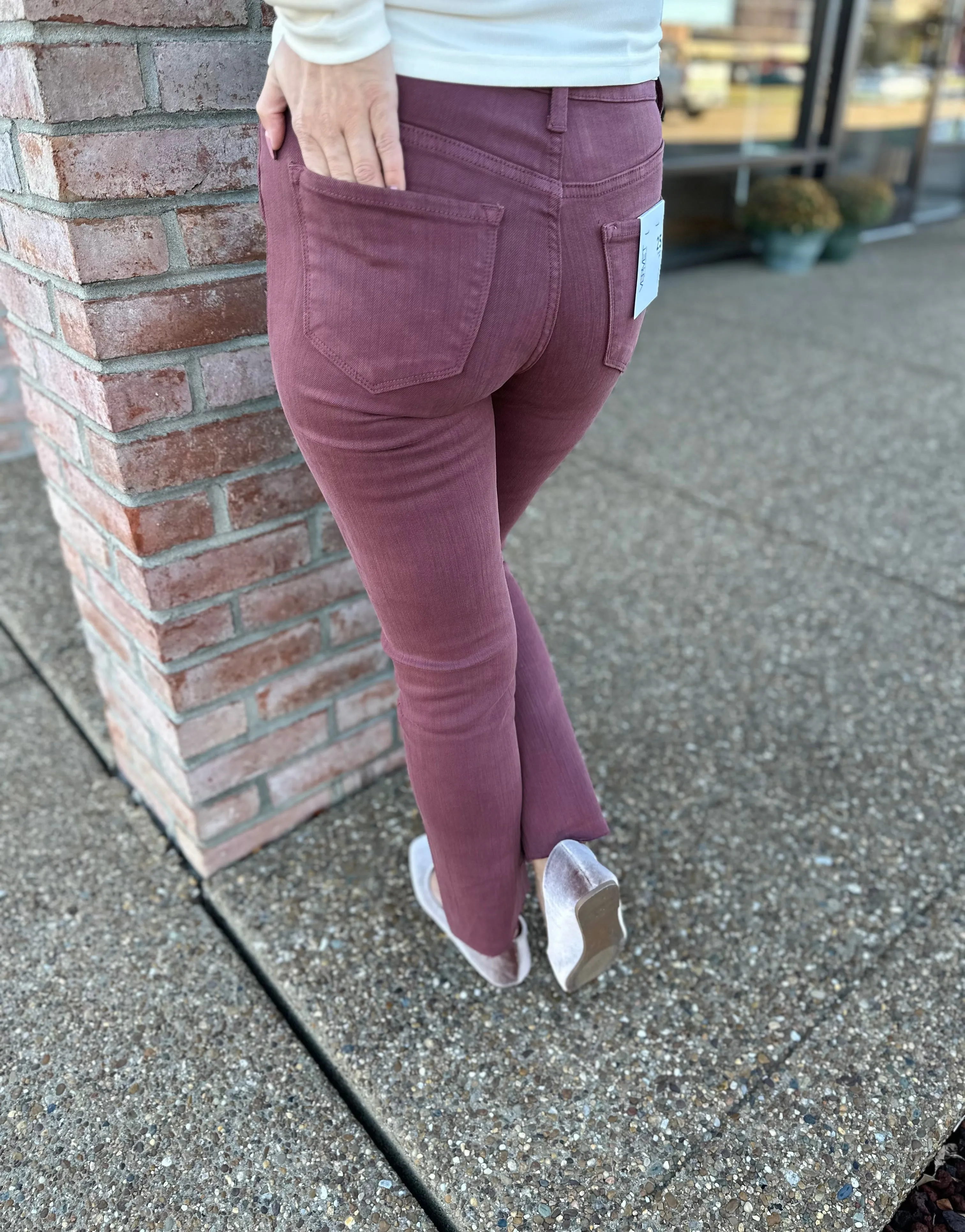 HR Merlot Raw Hem Slim Straight Crop