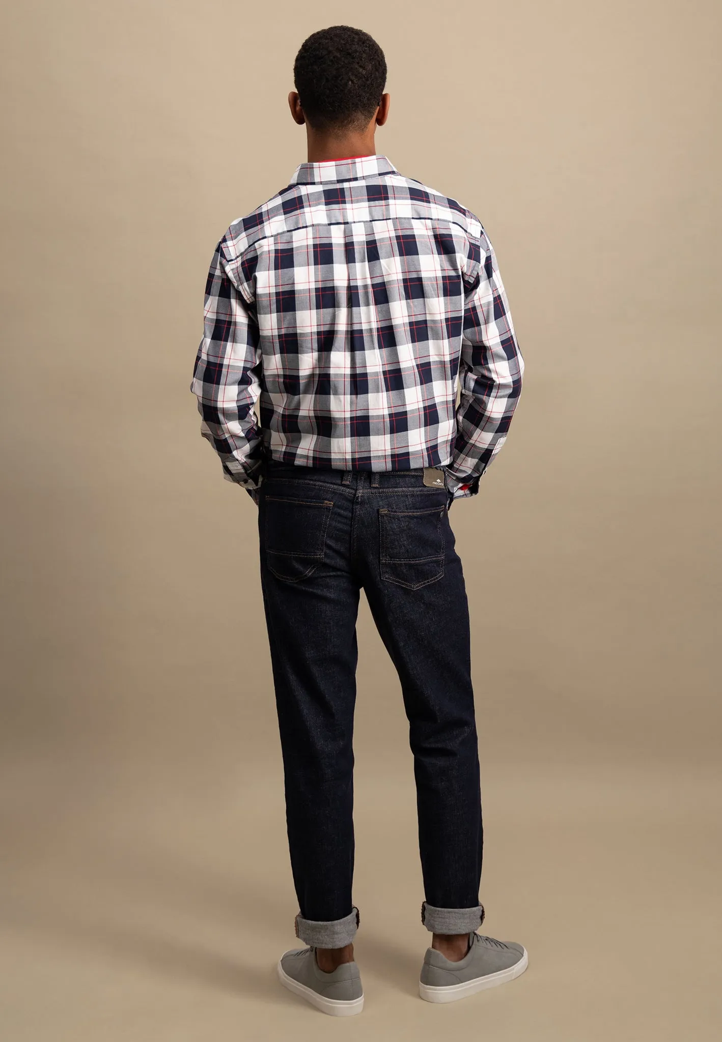 Kariertes Hemd aus Baumwolle mit Button-Down-Kragen