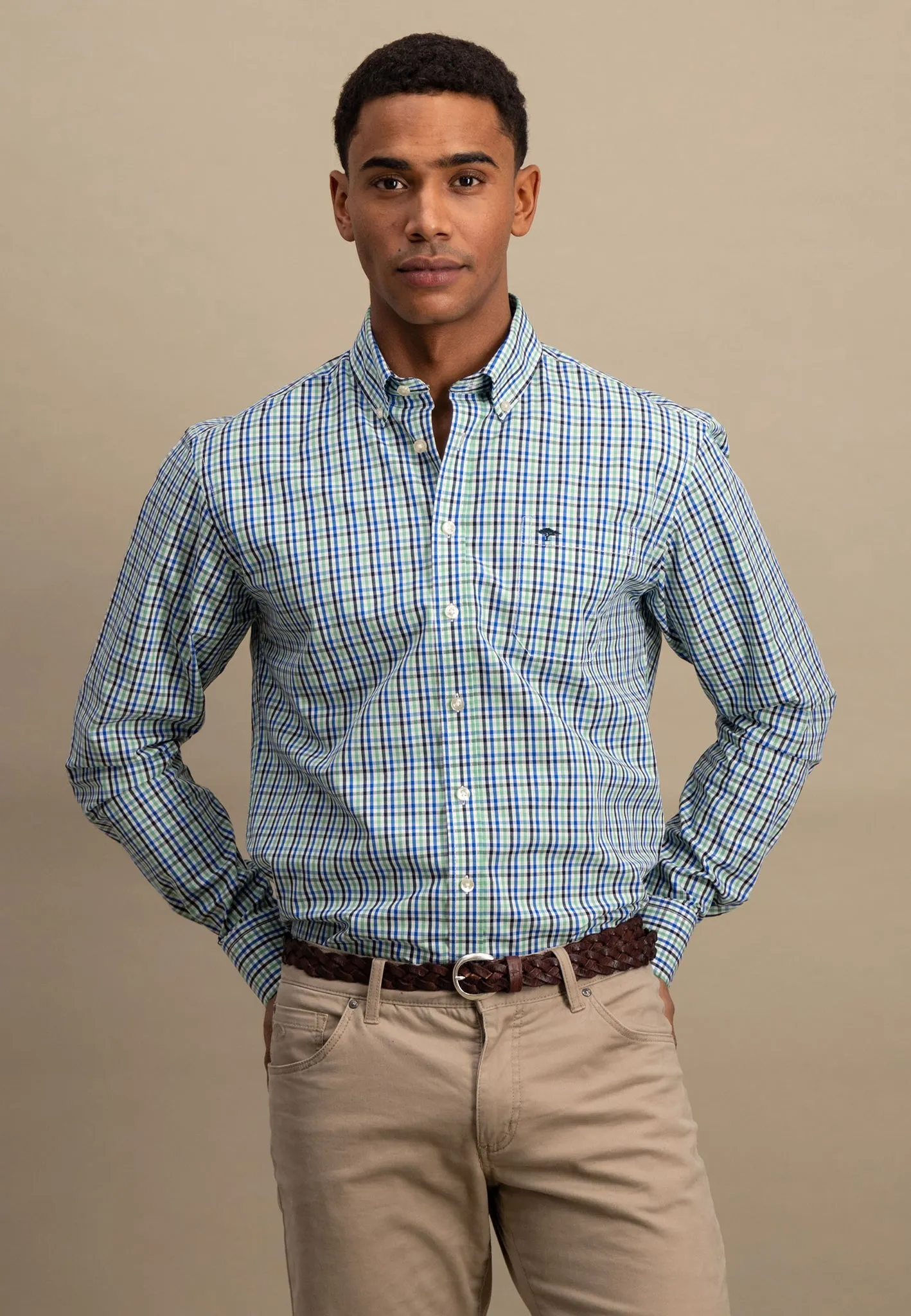 Kariertes Hemd aus Baumwolle mit Button-Down-Kragen