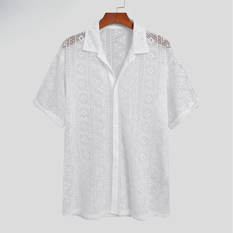LuxLace Eleganz: Das Spitzen-Polo-Shirt