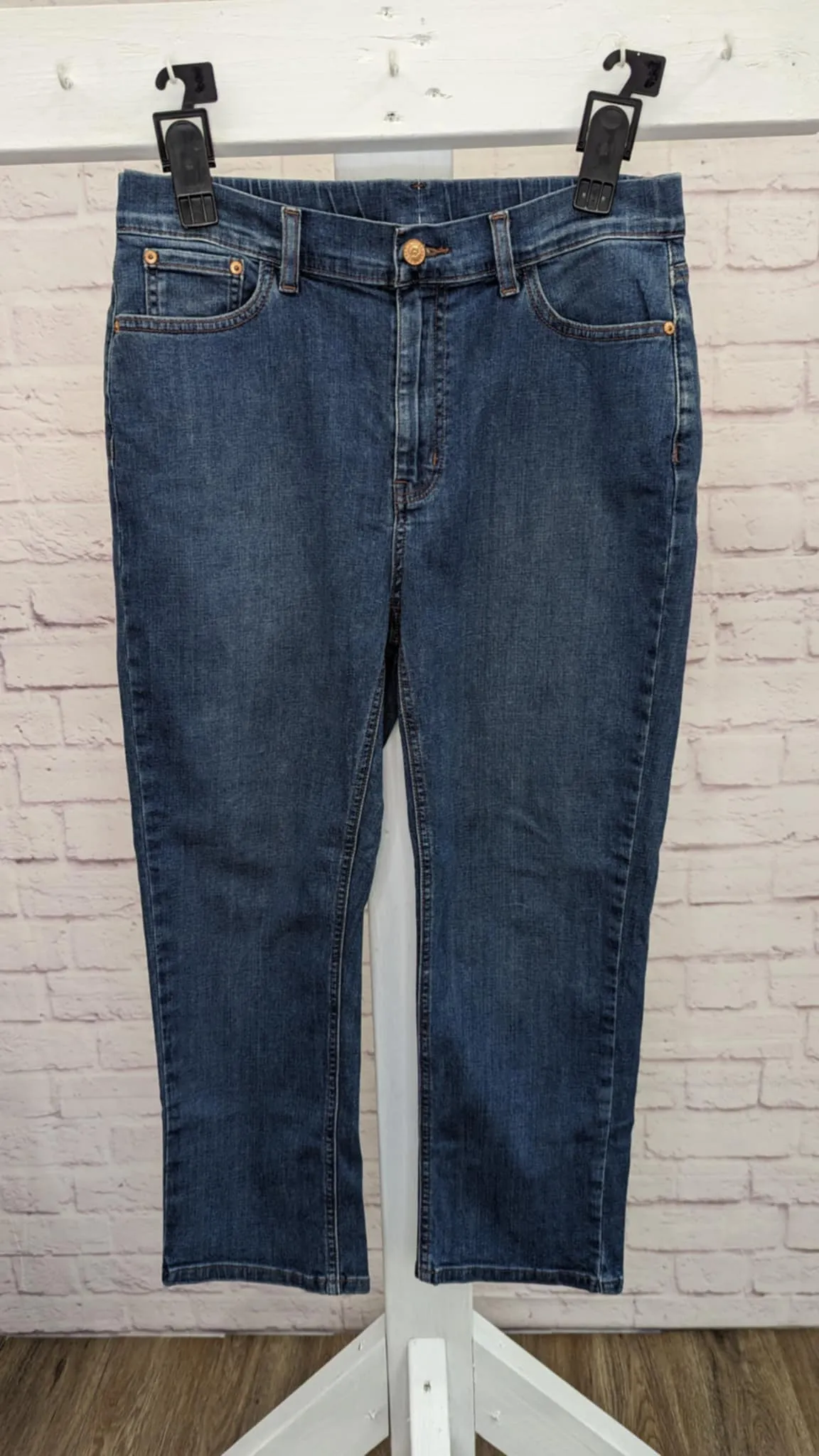 RIVER WASH A615325 Denim & Co. Canyon Retreat Slim Straight Crop Jean (MULITPLE SIZES AVAILABLE)