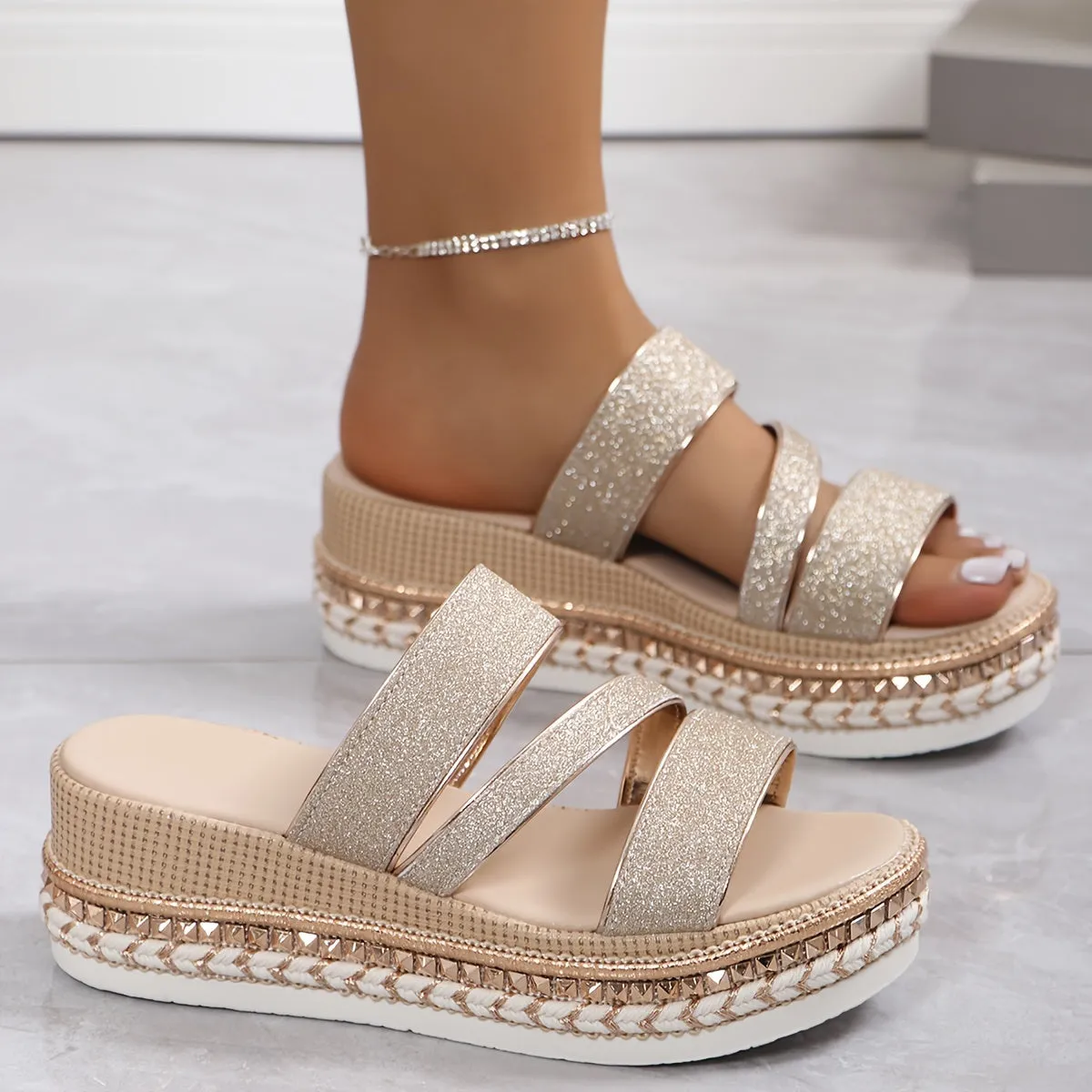 Sara Relaxed Spring Sandals