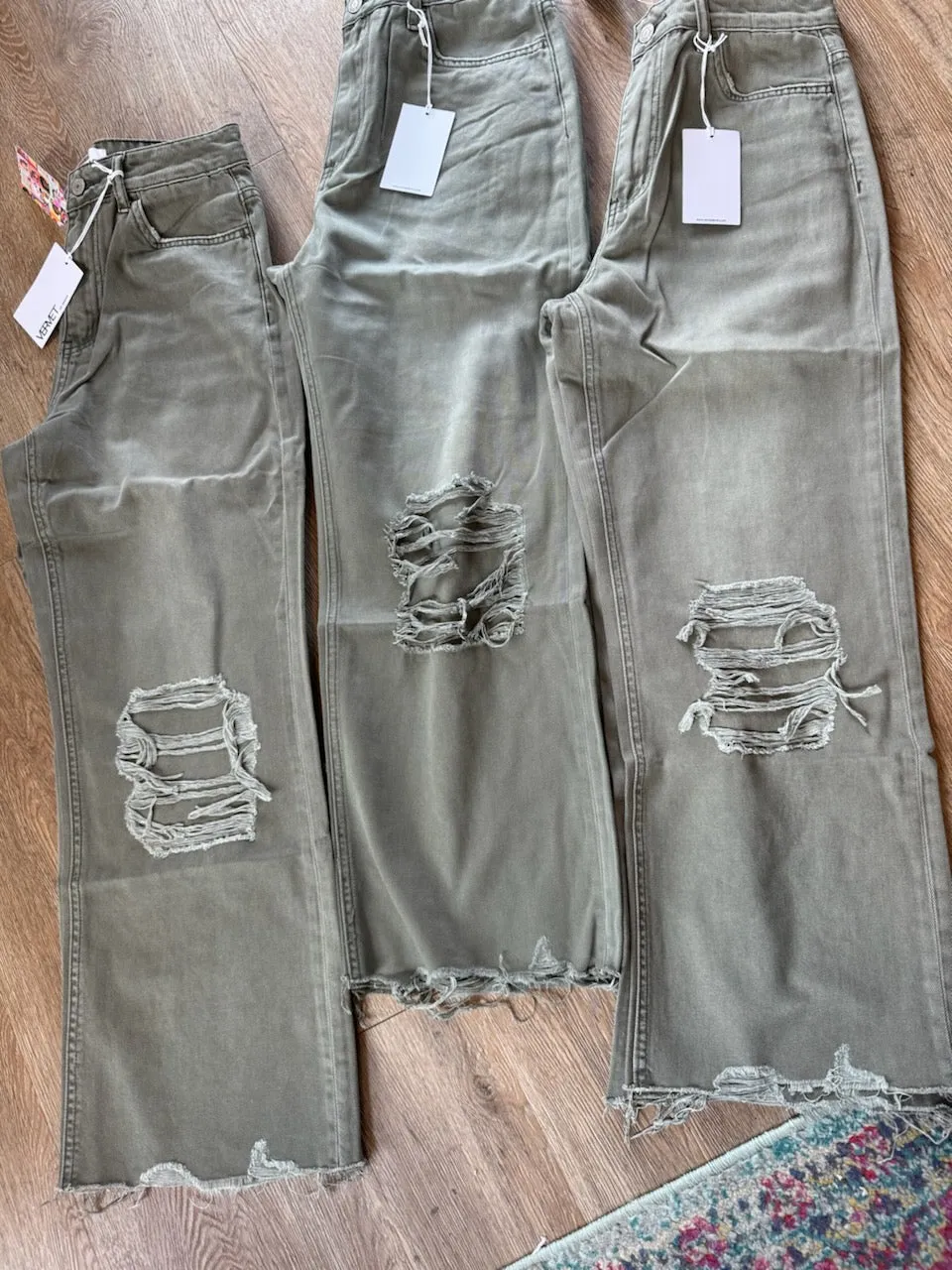 SMOKEY MOON DISTRESSED CROP