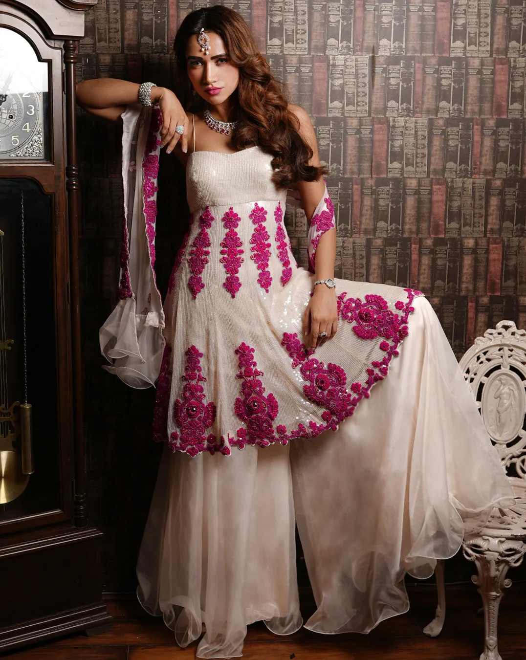 The Pink and White Kurti
