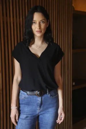 Vinnie V-Neck Tee - Classic Black