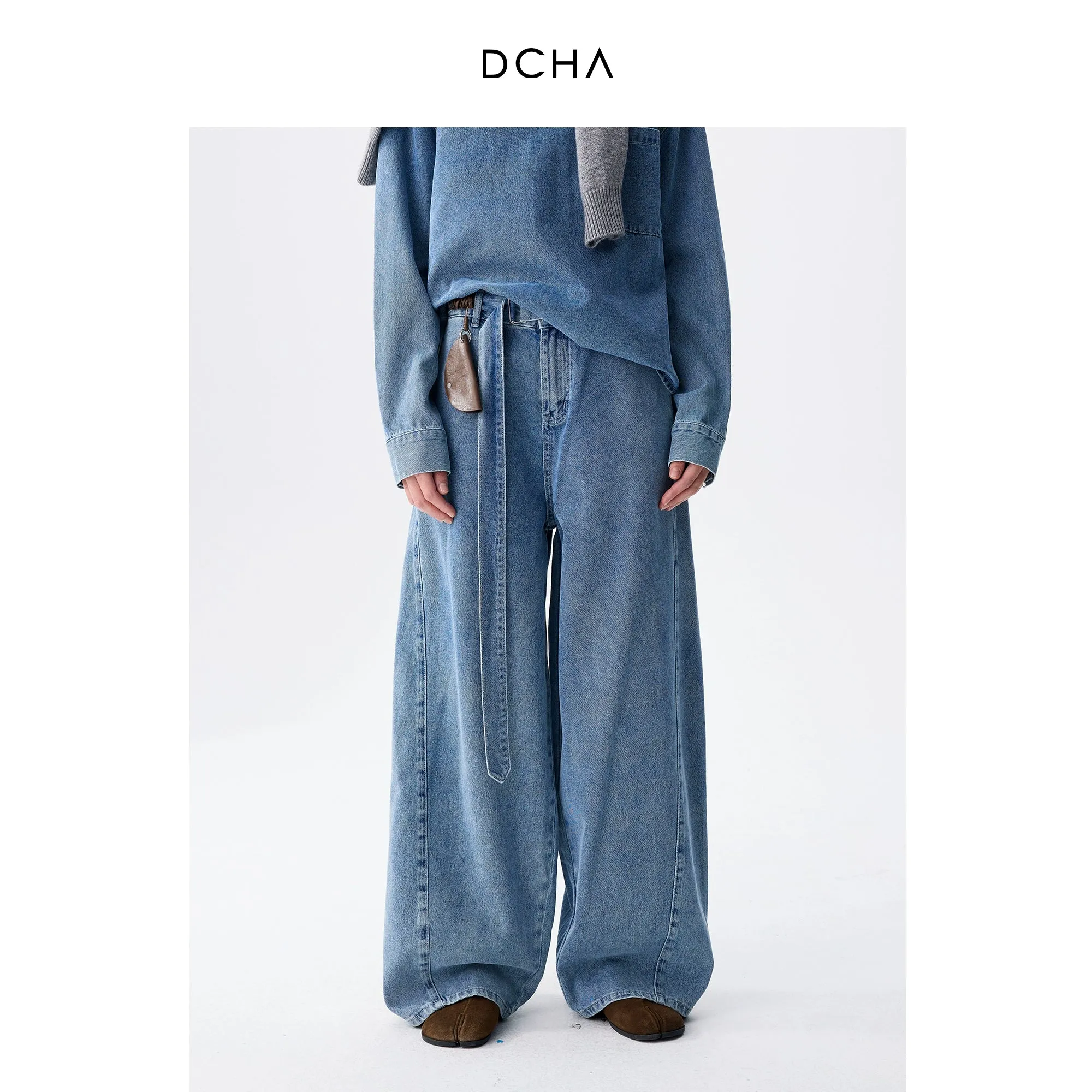 Wide-Leg Belted Denim Jeans