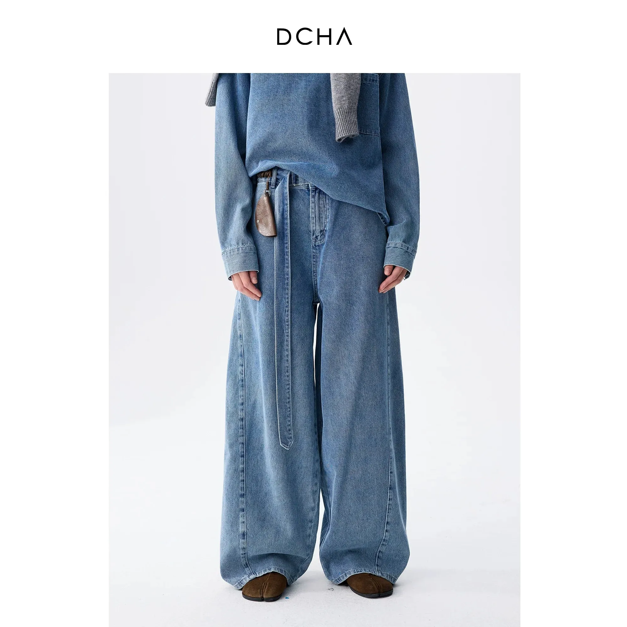 Wide-Leg Belted Denim Jeans