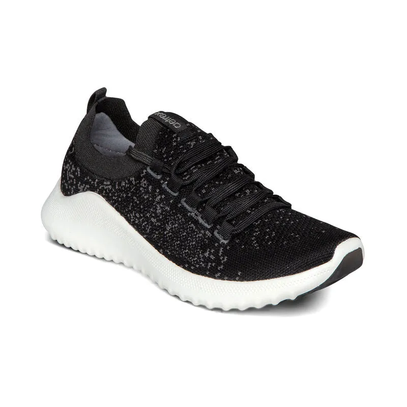 WOMEN'S AETREX CARLY SNEAKERS | BLACK