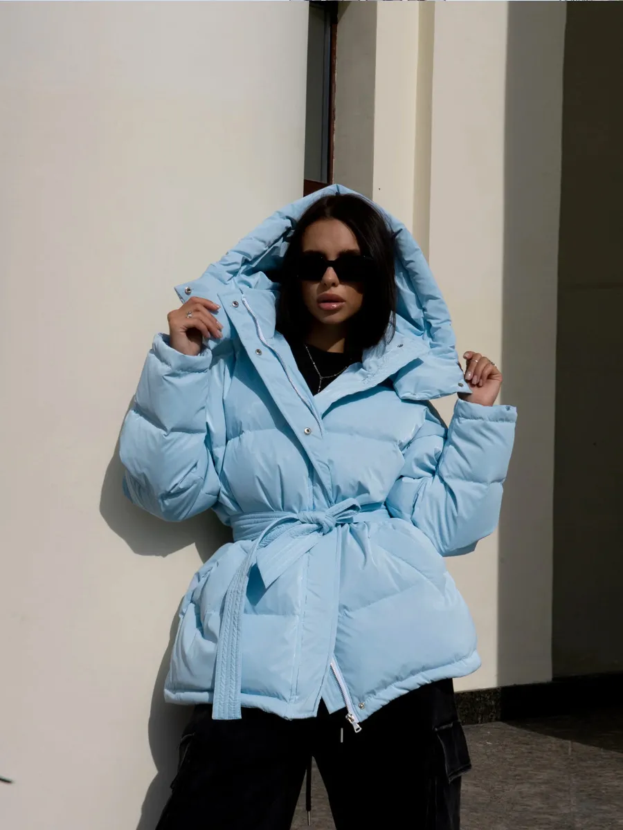 Women’s Fashionable Short Thick Puffer Coat with Belt