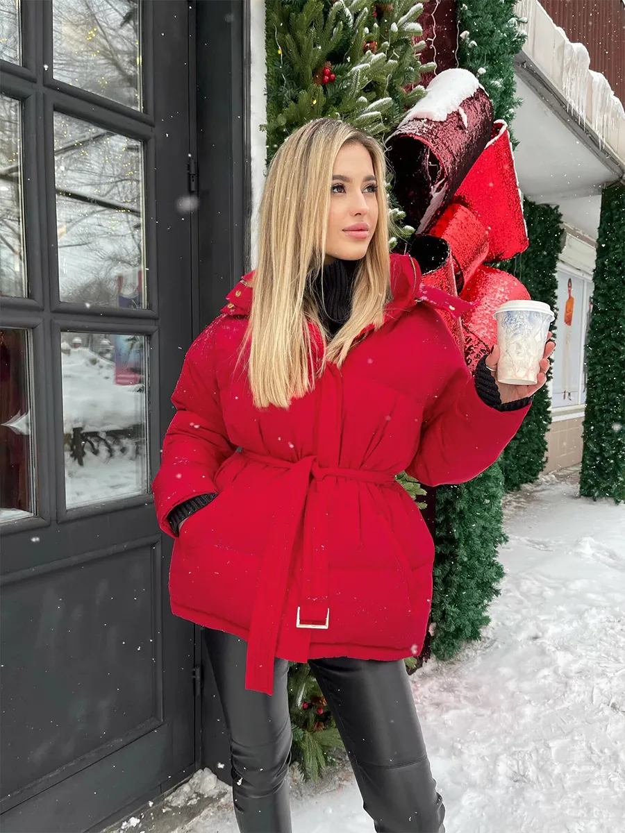 Women’s Fashionable Short Thick Puffer Coat with Belt