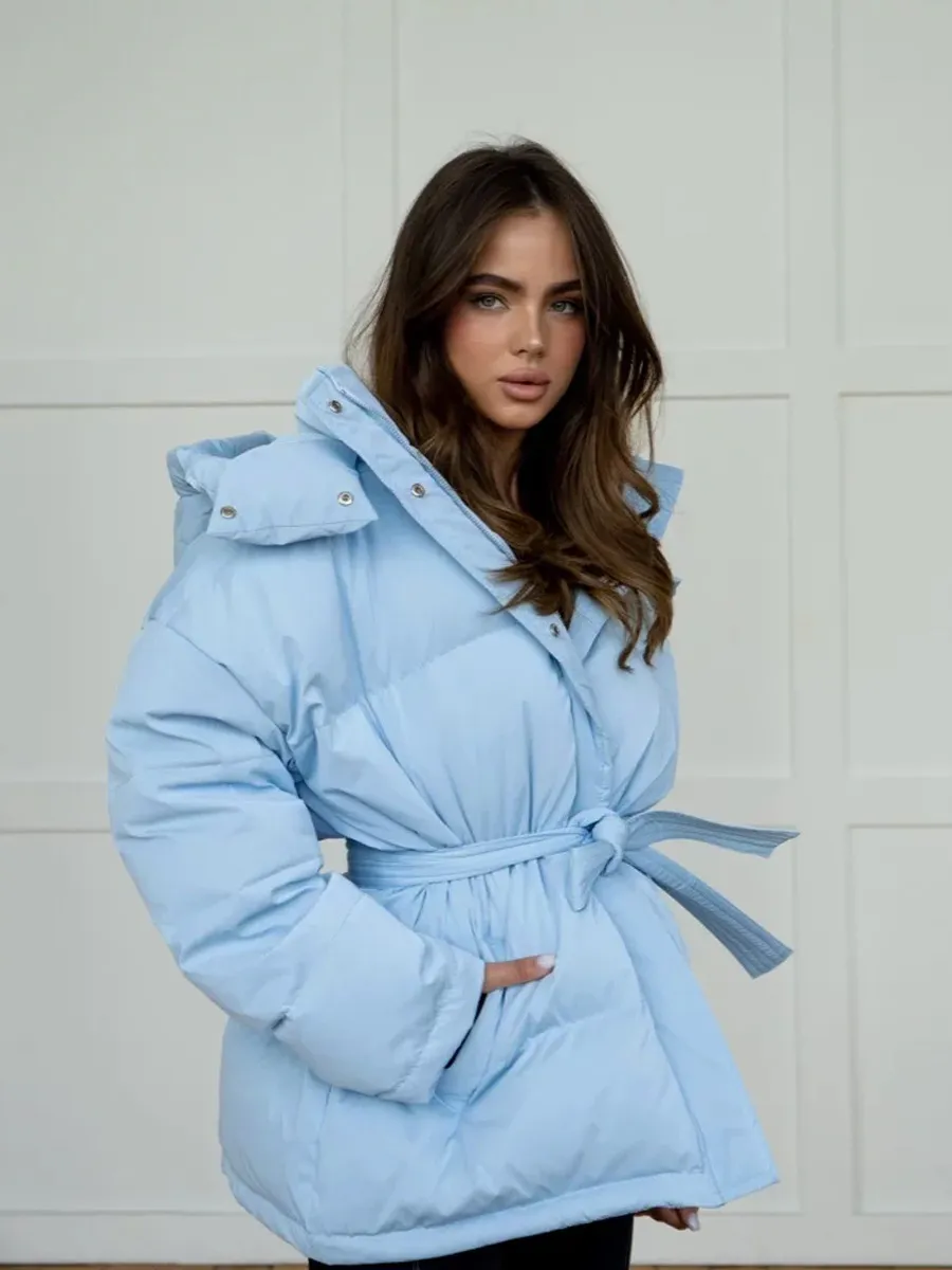 Women’s Fashionable Short Thick Puffer Coat with Belt